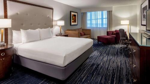 Deluxe King Room with Sofa Bed