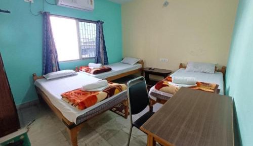 Basic Triple Room