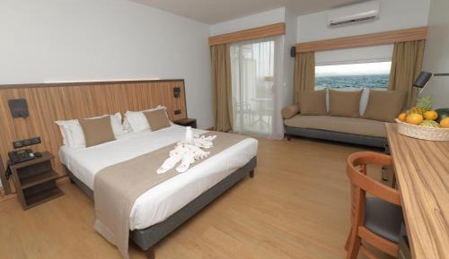 Prestige Double or Twin Room with Sea View