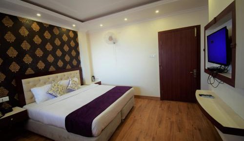 Superior King Room