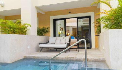 Family Selection Junior Suite Swim-up