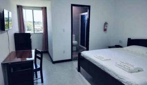 Deluxe King Suite