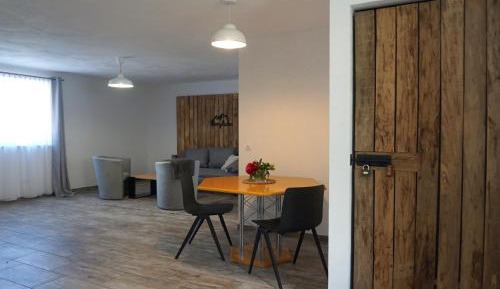 Superior One-Bedroom Apartment