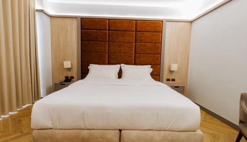 Two-Bedroom Deluxe Apartment