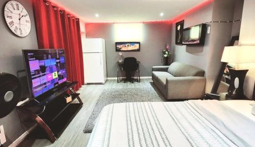 Studio Apartment with Queen Bed