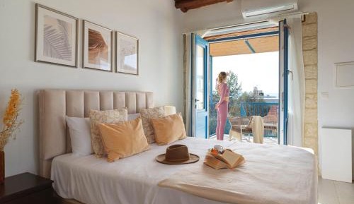 Studio Apartment with Queen Bed