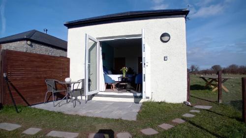 Double or Twin Room with Private Bathroom