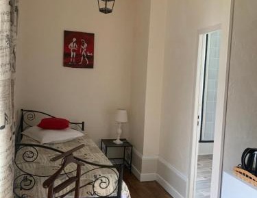 Triple Room with Private Bathroom