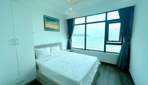 Three-Bedroom Apartment with Sea View