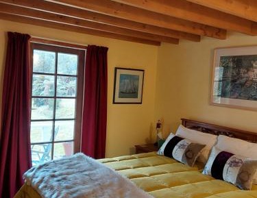 Queen Room with Balcony