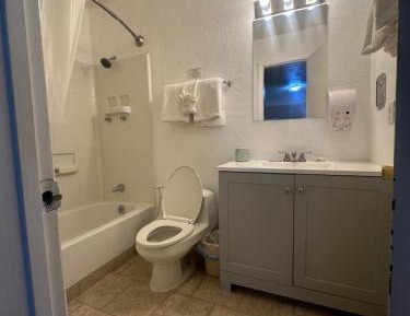 Standard Double Suite