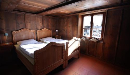 Suite with Mountain View