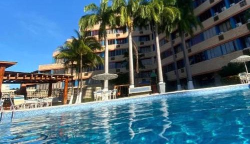 Apartment with Pool View 