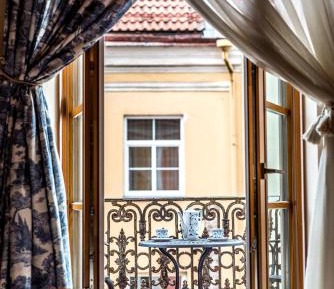 Studio with Balcony