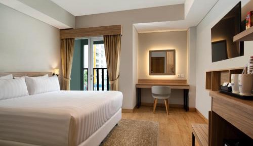 Deluxe Room (2 Adults + 1 Child)