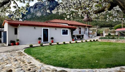 One-Bedroom Villa
