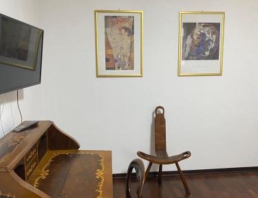 Deluxe Room (2 Adults + 1 Child)