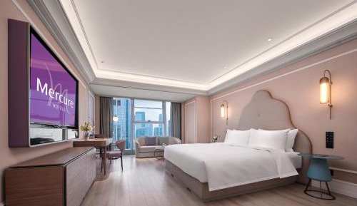 Deluxe King Room