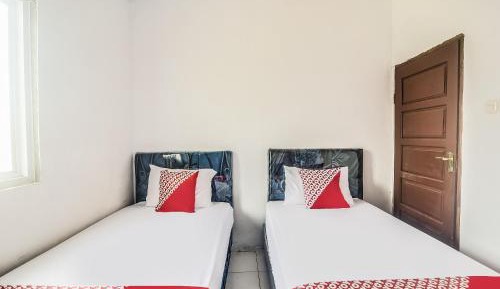 Small Twin Room
