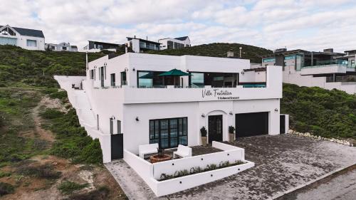 Villa with Sea View
