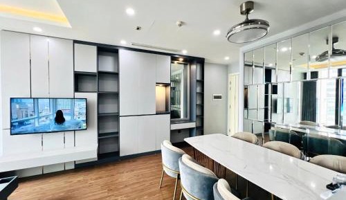 Three-Bedroom Apartment - High Floor