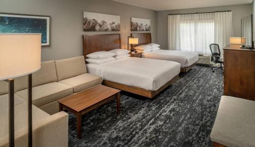 Queen Room with Sofa Bed - Mobility Access withRoll-In Shower
