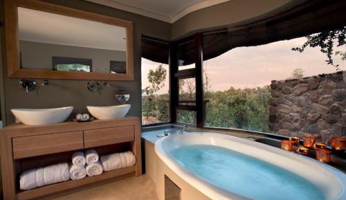 Honeymoon Suite