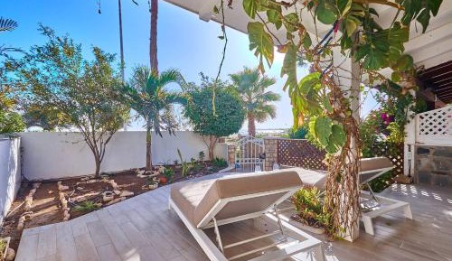 Villa - Beach Front