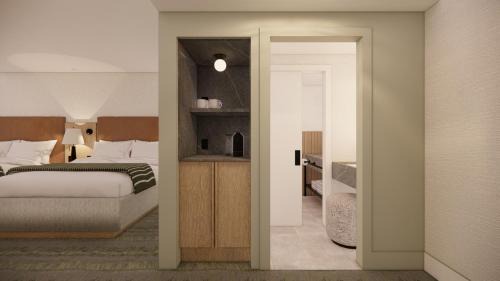 Renovated Woodland Balcony — 2 Queens