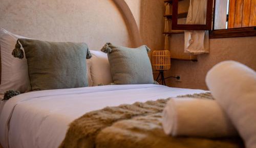 Double Room with Shared Bathroom