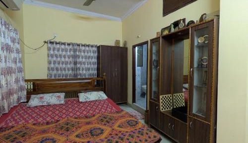 Deluxe Double Room (2 Adults + 1 Child)