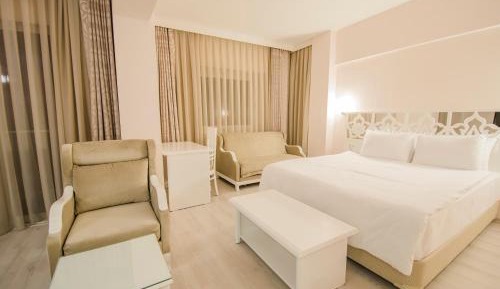 Corner Double Room