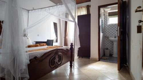 Double Room with Private Bathroom