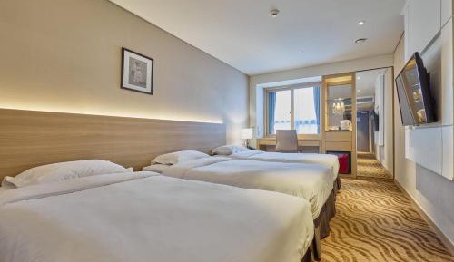 Deluxe Triple Room