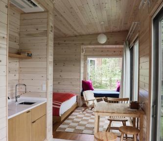 Knoll Cabin