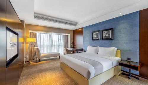 Superior King Suite