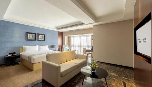 Deluxe King Room