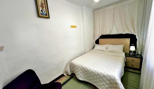 Double or Twin Room with Shared Bathroom