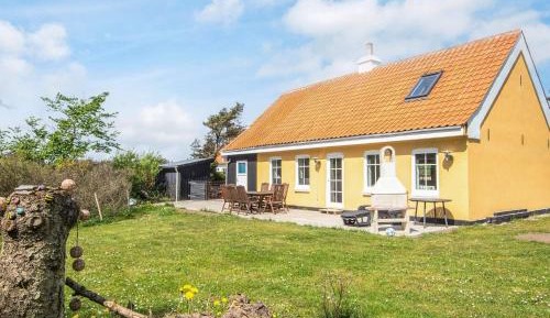 Three-Bedroom Holiday Home 