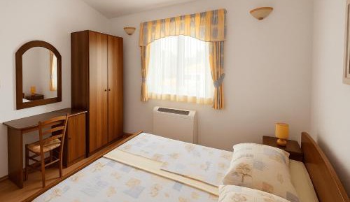 One-Bedroom Apartment with Balcony