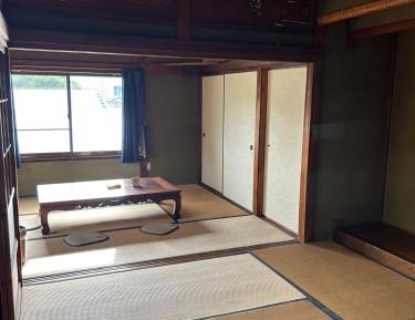 Japanese-Style Room