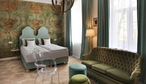 Large Double Room