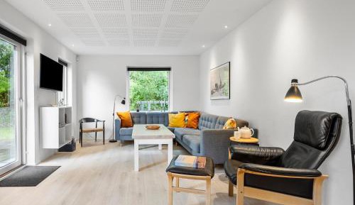 Ten-Bedroom Holiday Home