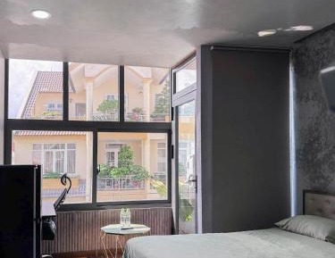 King Studio with Sofa Bed