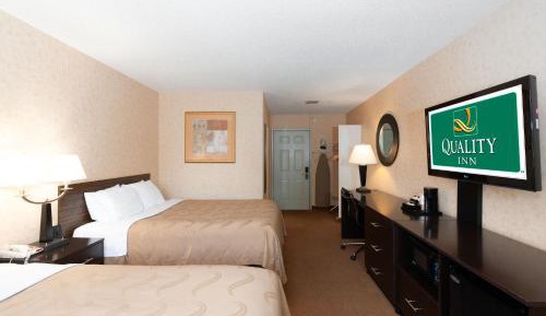 Queen Room with Two Queen Beds - Accessible/Non-Smoking 