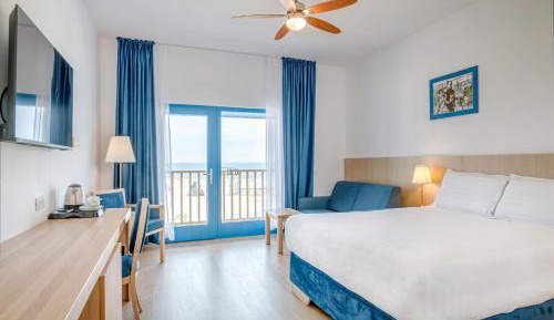 Double Room with Balcony and Sea View