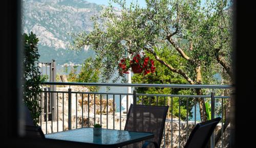 One-Bedroom Apartment with Sea View and Terrace