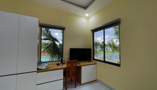 Twin Room with Lake View