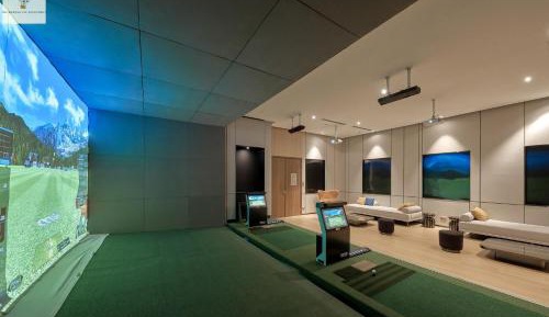 One-Bedroom Apartment with Balcony