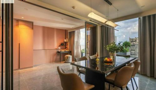 Two-Bedroom Deluxe Apartment with Balcony